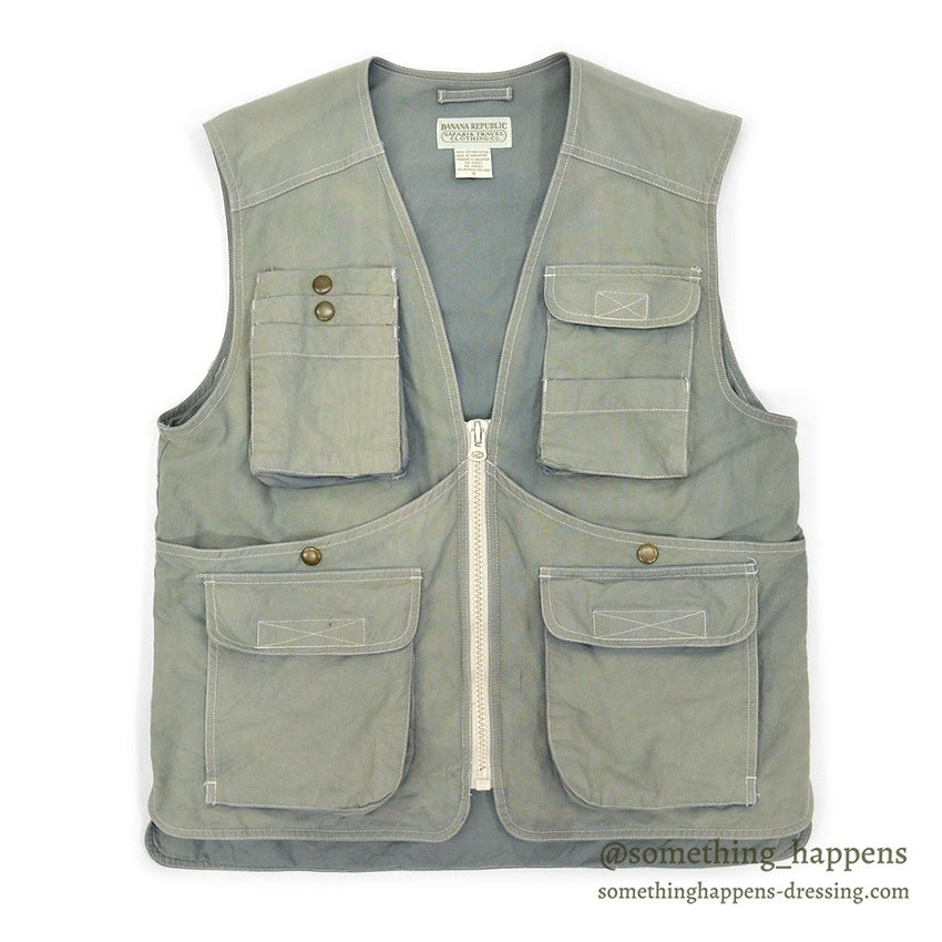 1980's BANANA REPUBLIC SAFARI & TRAVEL PACK TRAIL VEST...S