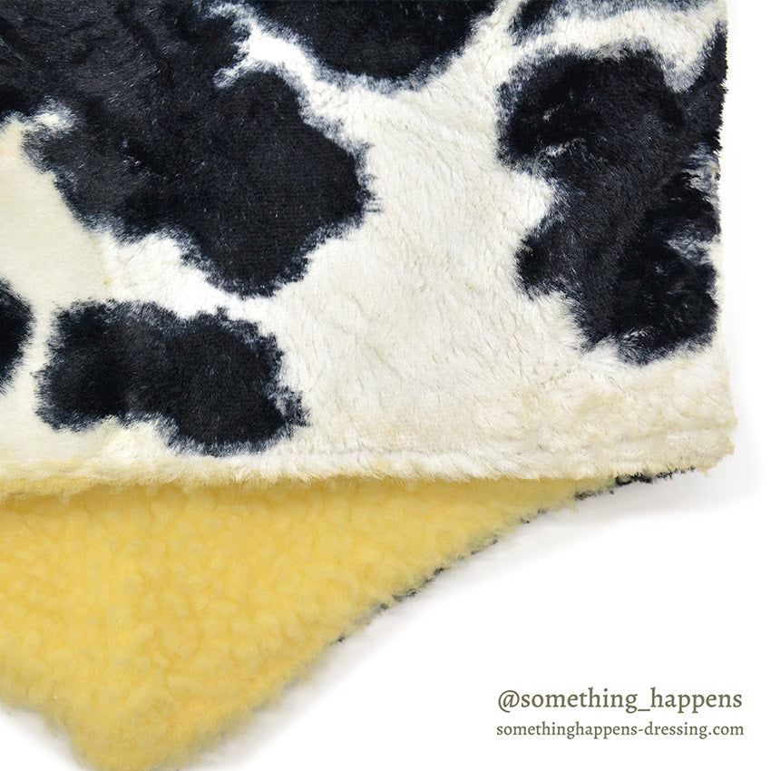 1960's CAMPUS ANIMAL PATTERN FAUX FUR BOA VEST... L