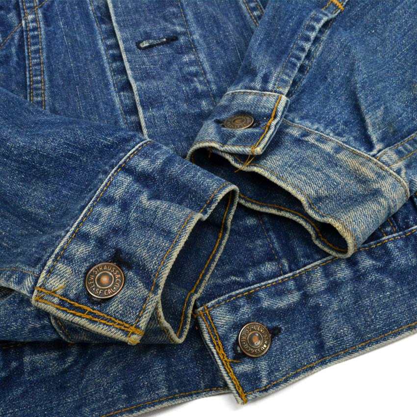 70's Levi's 70505 Small-e Denim Jacket .. Road trip 2017