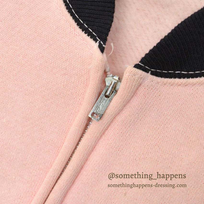 1950's DEADSTOCK HEALTHKNIT BLACK/PINK ZIP UP SWEAT SHIRT ... M