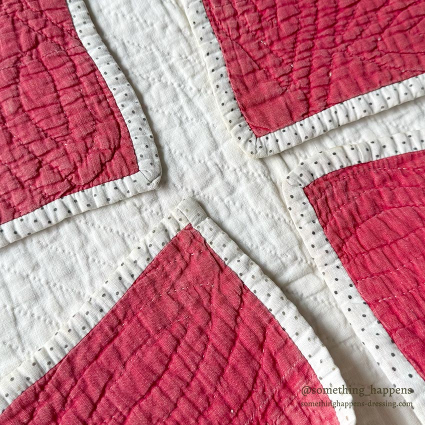ANTIQUE RED / WHITE DOUBLE SQUARE PATCHWORK CRIB QUILT... 100cm/94cm