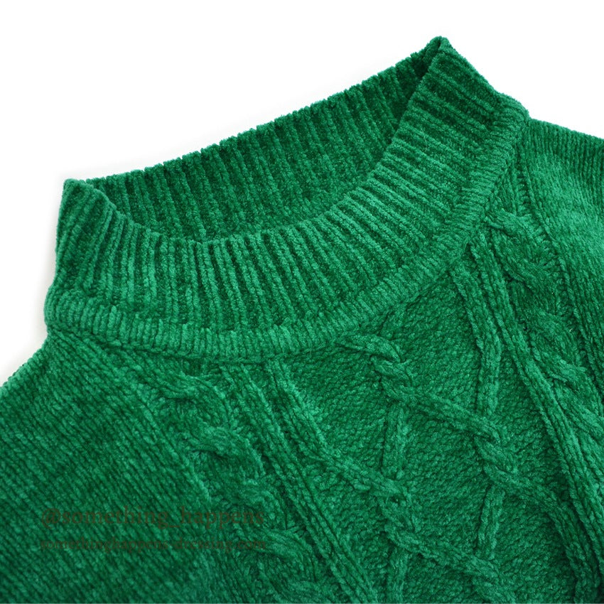 OLD GREEN MOCK NECK VELVET SWEATER... Fits like M