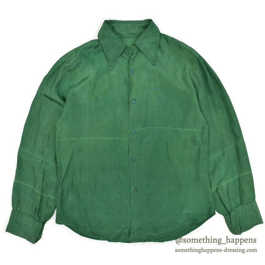 1950's~ YIN YANG EMBROIDERY SOUVENIR GREEN SATIN SHIRT ... Fits like S
