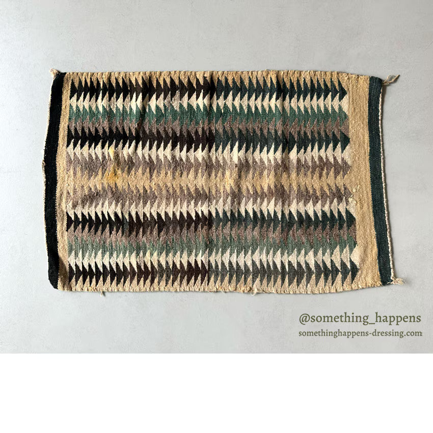 c.1950's NAVAJO RUG RARE COLOR... 103cm/66cm