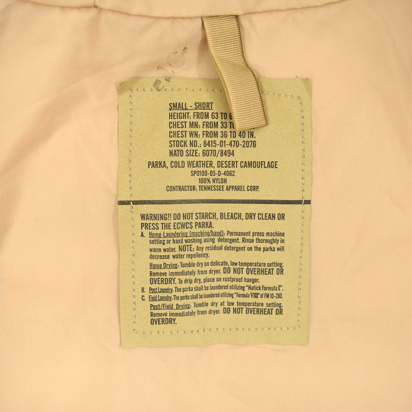 DEADSTOCK USARMY ECWCS GORE-TEX DESERT CAMO PARKA... SS