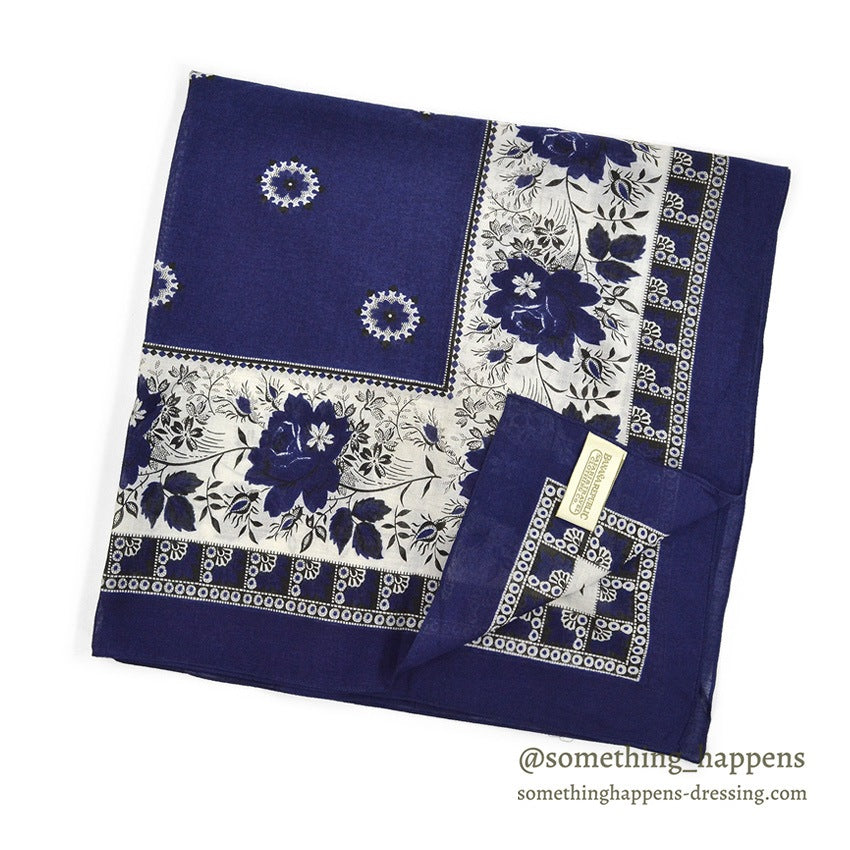 1980's DEADSTOCK BANANA REPUBLIC SAFARI & TRAVEL BANDANA NAVY...