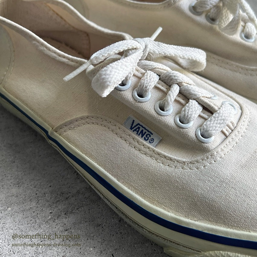1980's VANS AUTHENTIC WHITE MADE IN USA...81/2