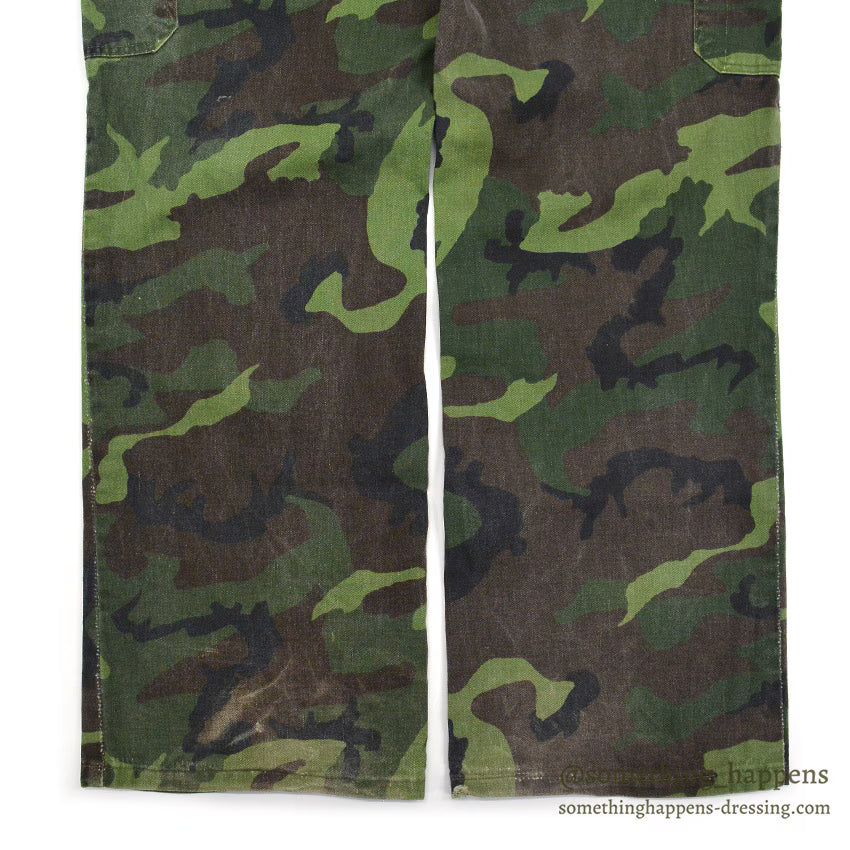 1980's FIVE BROTHER CAMO MULTI POCKETS PANTS... W32/L29