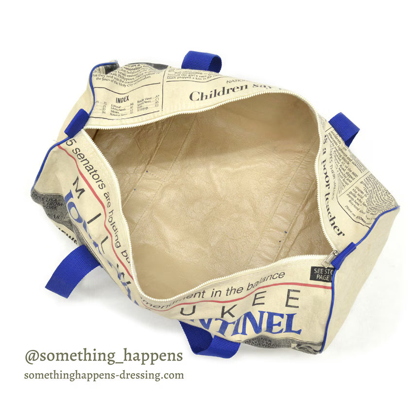 1980's~ AIR-TEX MILWAUKEE JOURNAL SENTINEL ADVERTISING DUFFLE BAG...