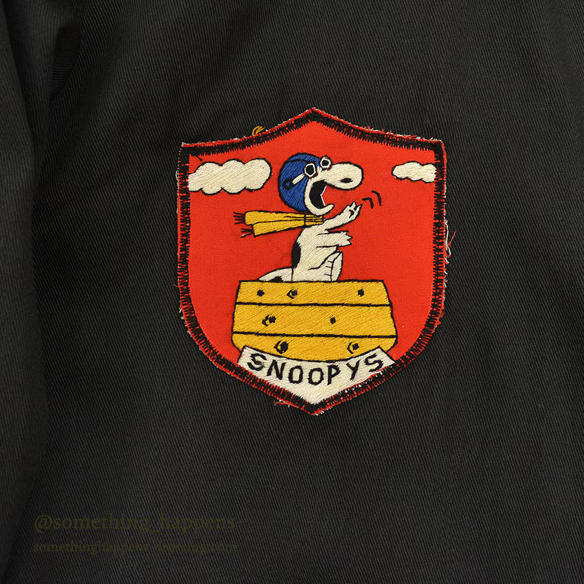 1960s VIETNAM SOUVENIR JACKET SNOOPY PATCH & SKULL PATCH (Vietnamese-style jacket)...
