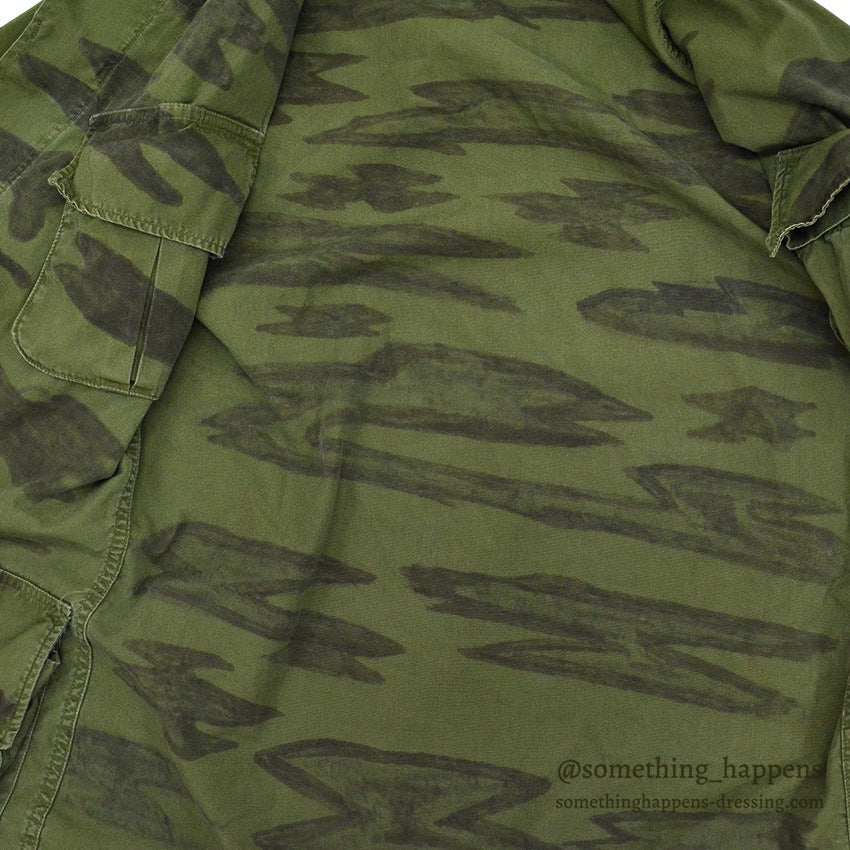 1960's USARMY HAND PAINTED LEAF CAMO JUNGLE FATIGUE JACKET...MS