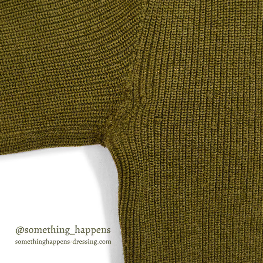 1940's U.S.A.A.F. TYPE A-1 WOOL SWEATER ... Fits like L