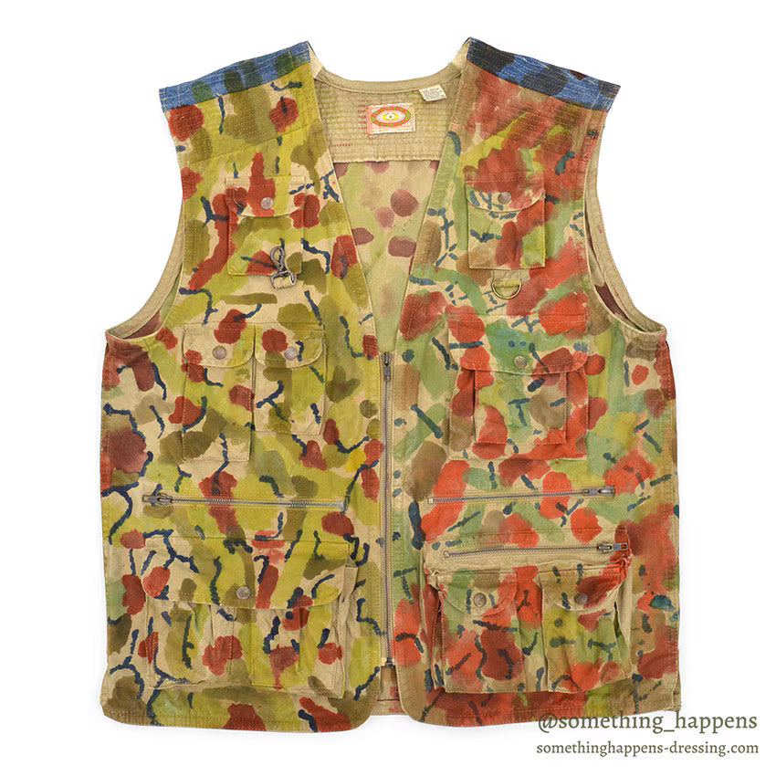 1980's BANANA REPUBLIC HAND PAINTED CAMO PHOTO JOURNALIST VEST...XL