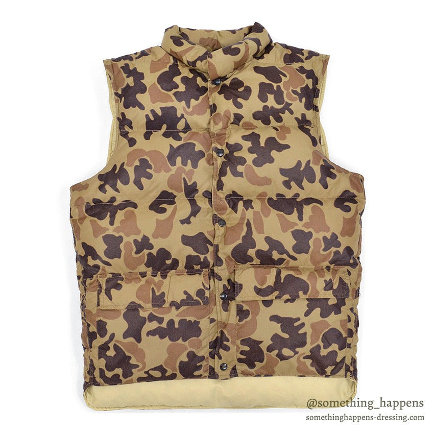 1970's WOOLRICH CAMO DOWN VEST...M