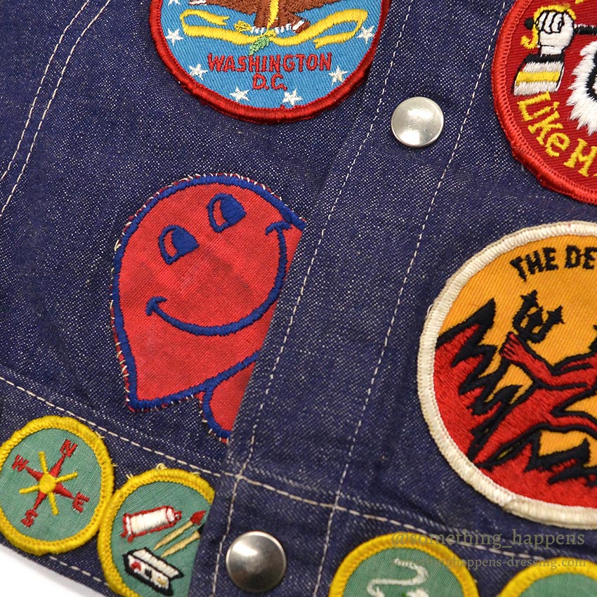 1970's DELUXE SPORTSWEAR VAD DYED DENIM JACKET / LOTS OF PATCHES ... M