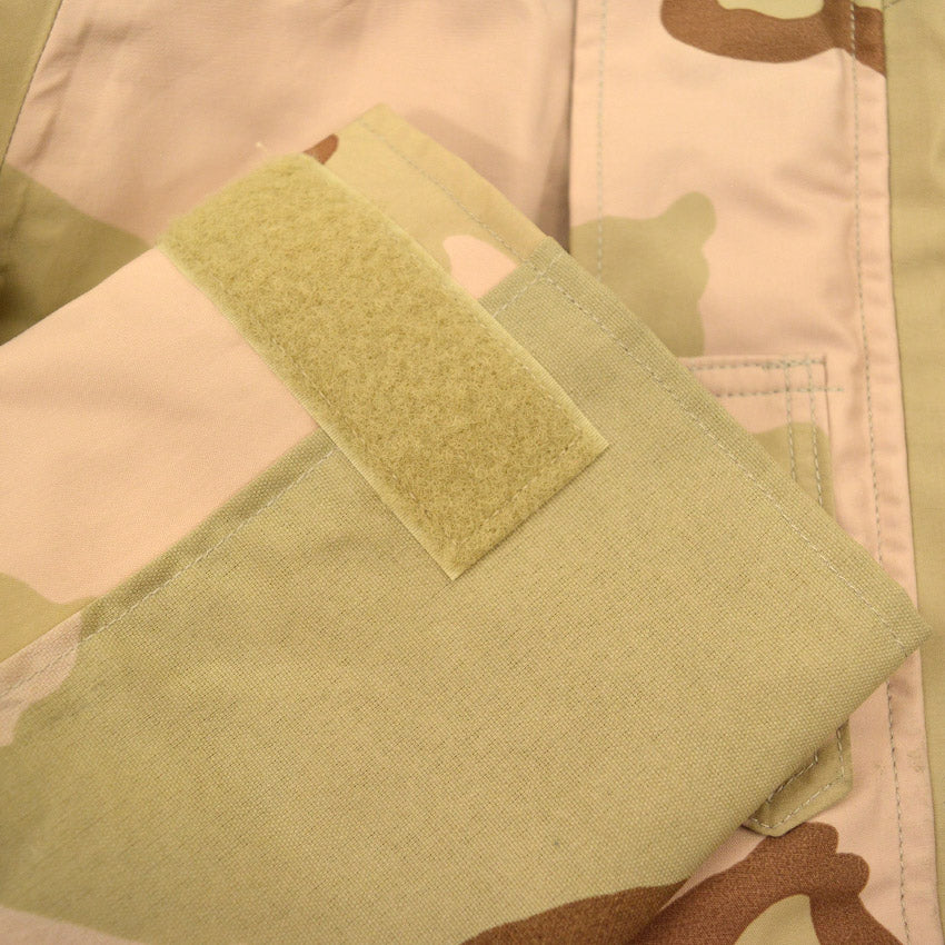 DEADSTOCK USARMY ECWCS GORE-TEX DESERT CAMO PARKA... SS