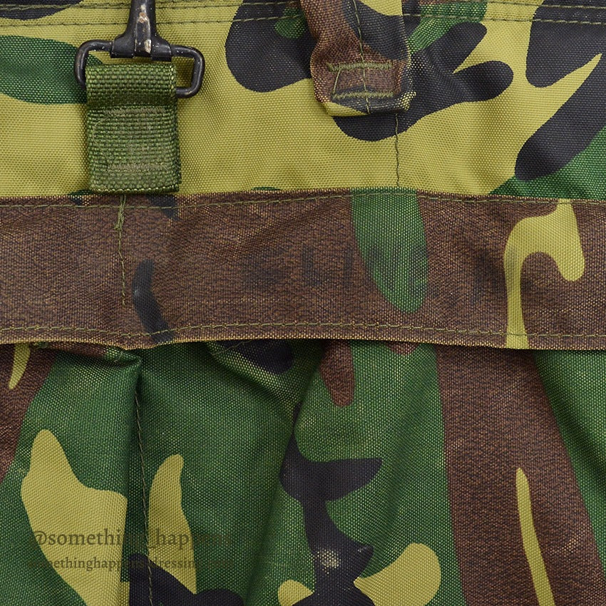 WOODLAND CAMO PATTERN FLYER'S HELMET BAG...