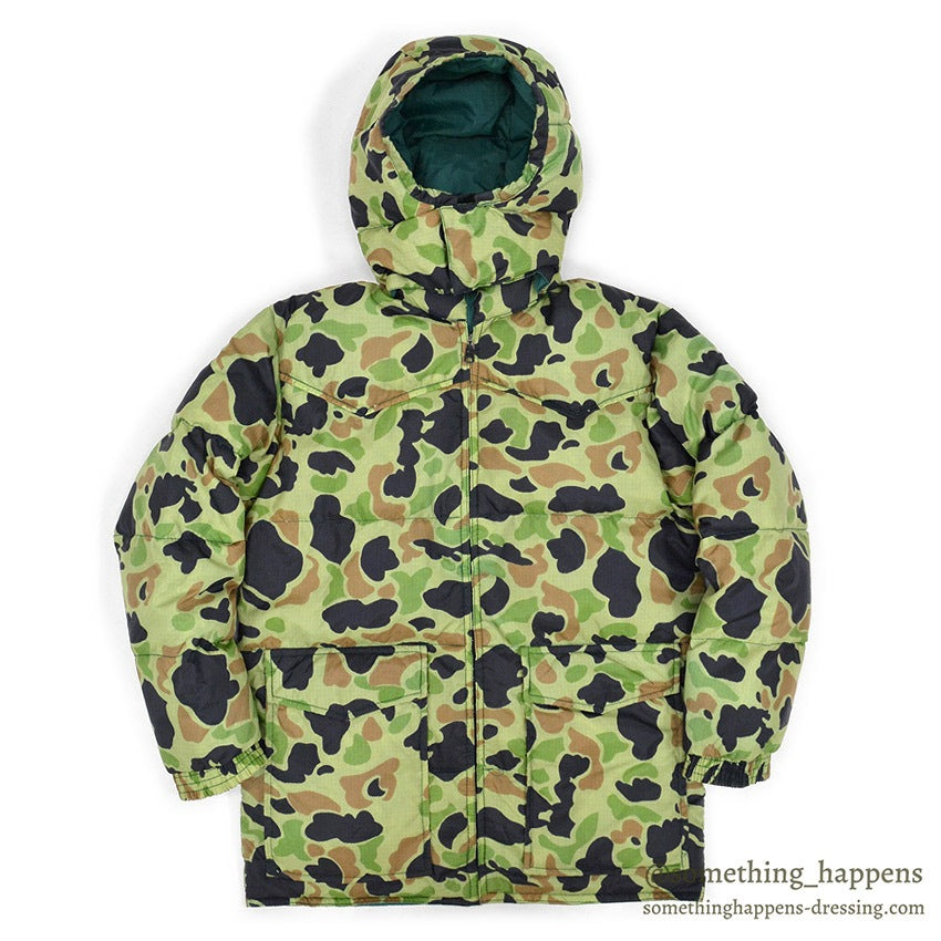 ~1980's TOUCH DOWN DUCK HUNTER CAMO REVERSIBLE DOWN JACKET...S