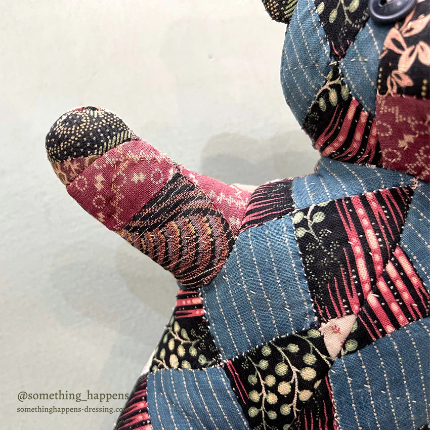 ANTIQUE CALICO PATCHWORK QUILTED TEDDY BEAR / STAND...