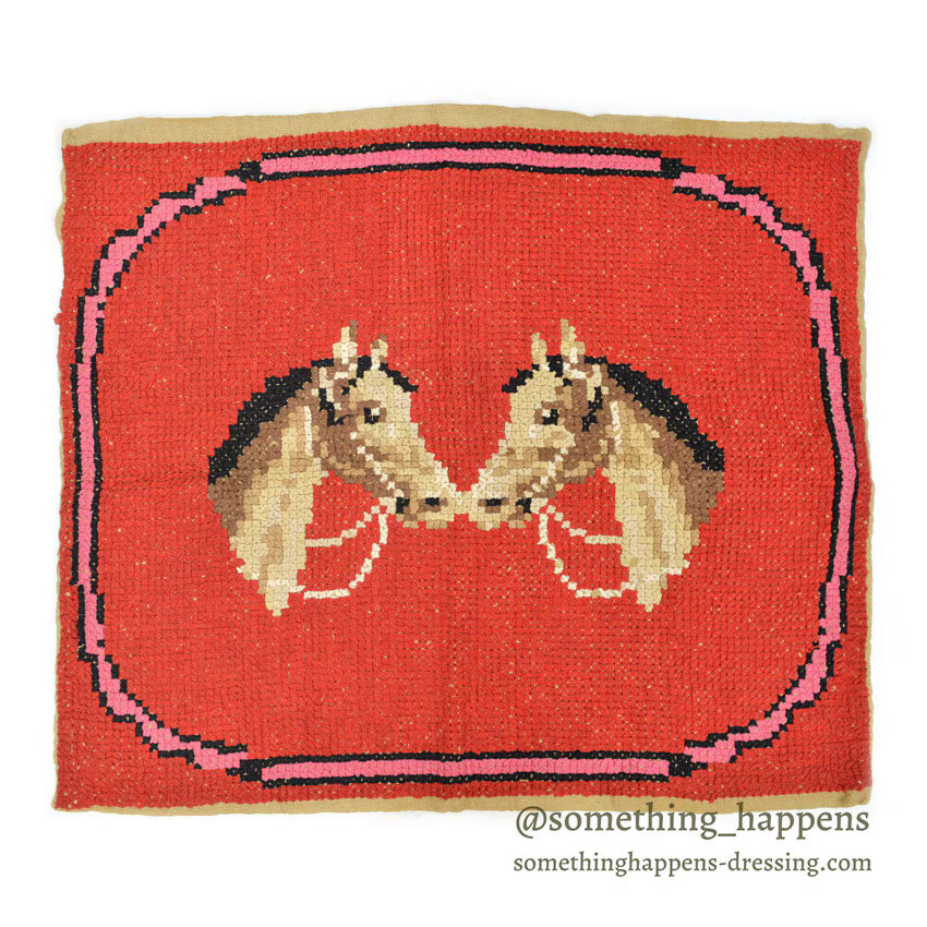 OLD TWO HORSE EMBROIDERY RUG... 102cm×86cm
