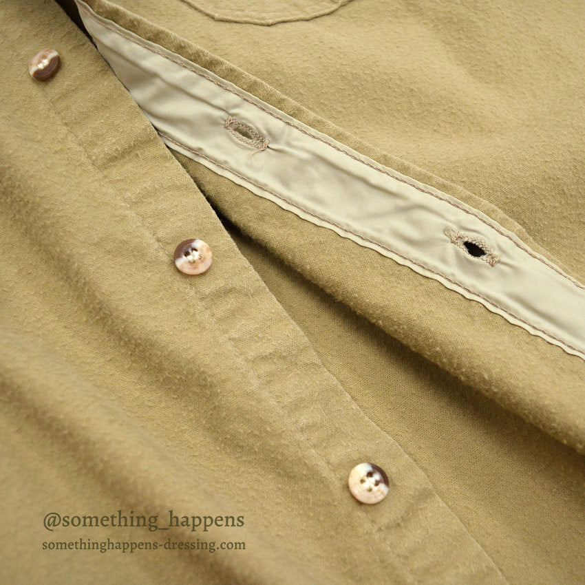 1980's DEERSKIN DOG EMBROIDERY CHAMOIS SHIRT... XL