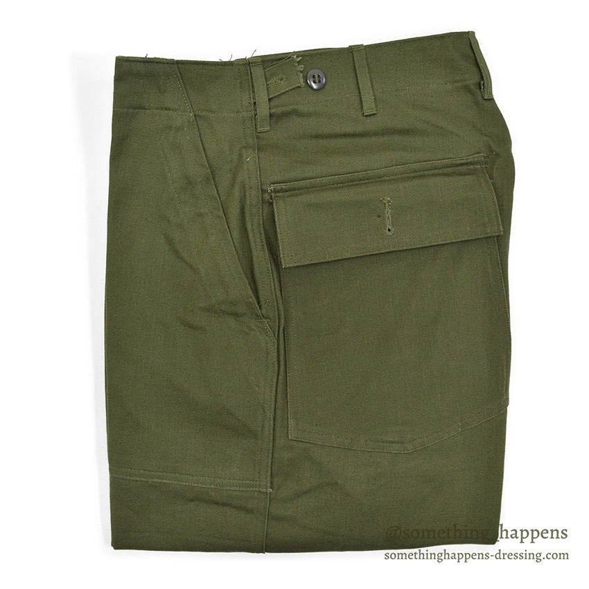 1960's DEADSTOCK USARMY TROUSERS, MEN'S, COTTON SATEEN OG107 ... MEDIUM