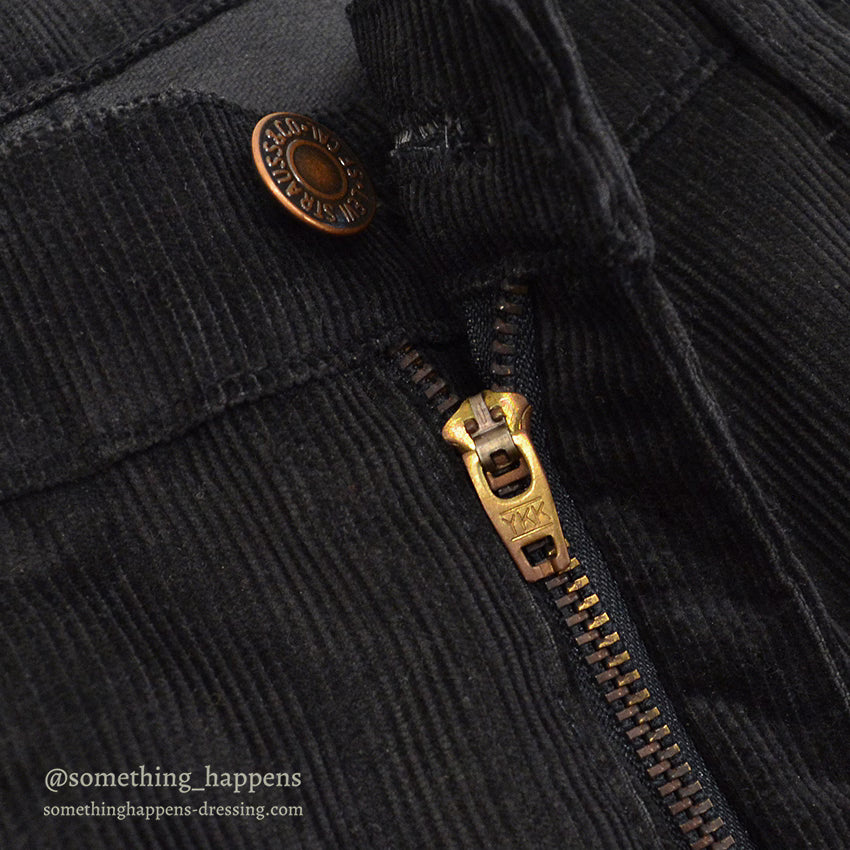 1980's DEADSTOCK Levi's 519-1558 BLACK CORDUROY PANTS... W38/L32