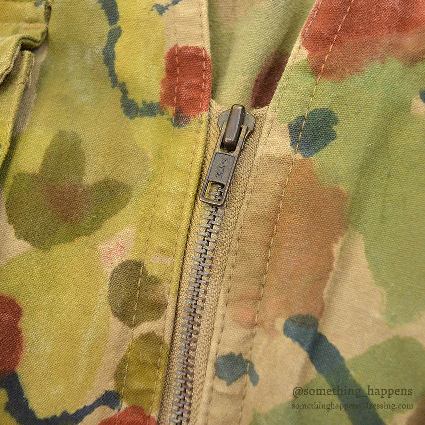 1980's BANANA REPUBLIC HAND PAINTED CAMO PHOTO JOURNALIST VEST...XL