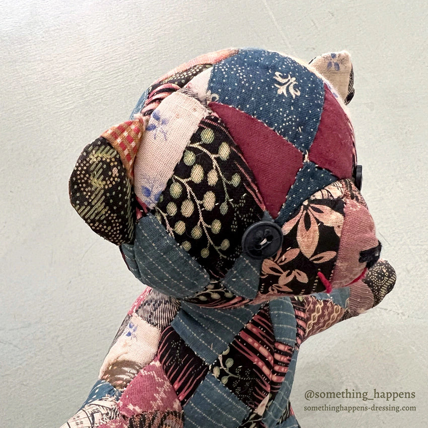 ANTIQUE CALICO PATCHWORK QUILTED TEDDY BEAR / STAND...