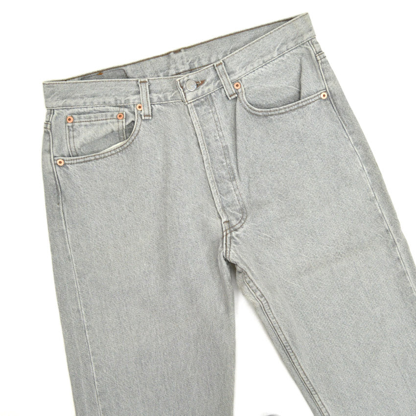 1990's Levi's 501 LIGHT GRAY DENIM PANTS... W32 L29