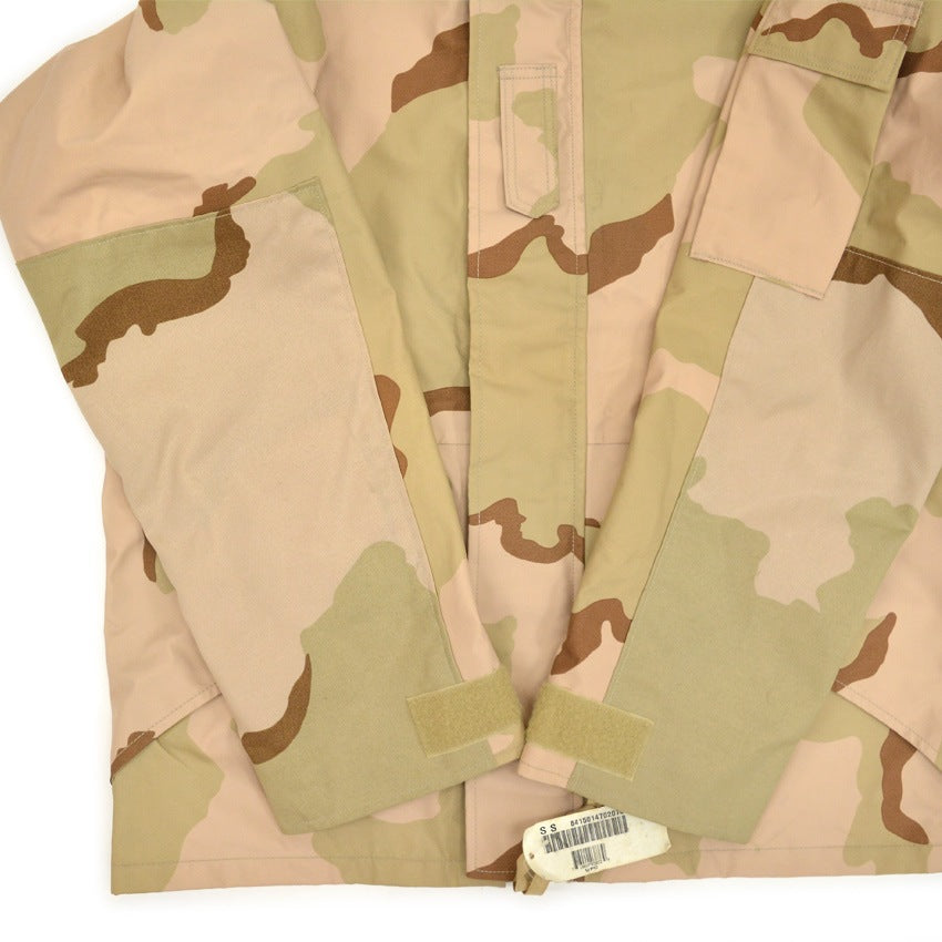 DEADSTOCK USARMY ECWCS GORE-TEX DESERT CAMO PARKA... SS