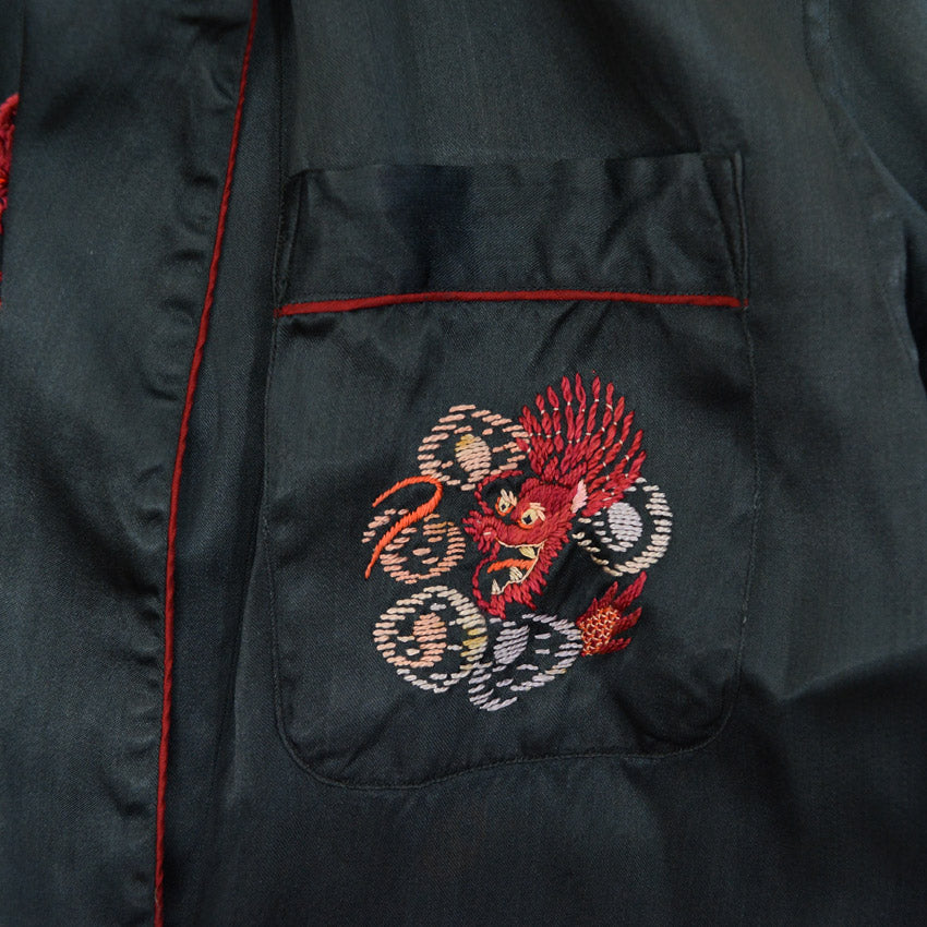 1950's~ JAPAN SOUVENIR EMBROIDERY SUKA GOWN... Fits like L