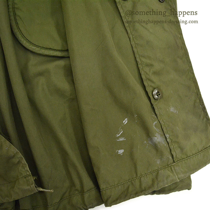 1970's USARMY M-65 PARKA, EXTREME COLD WEATHER STENCIL ON THE BACK... MR
