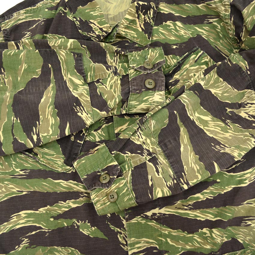 80's- TIGER STRIPE PRODUCTS Jungle Fatigue Jacket... M