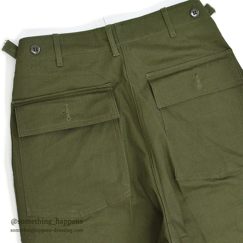 1960's DEADSTOCK USARMY TROUSERS, MEN'S, COTTON SATEEN OG107 ... MEDIUM
