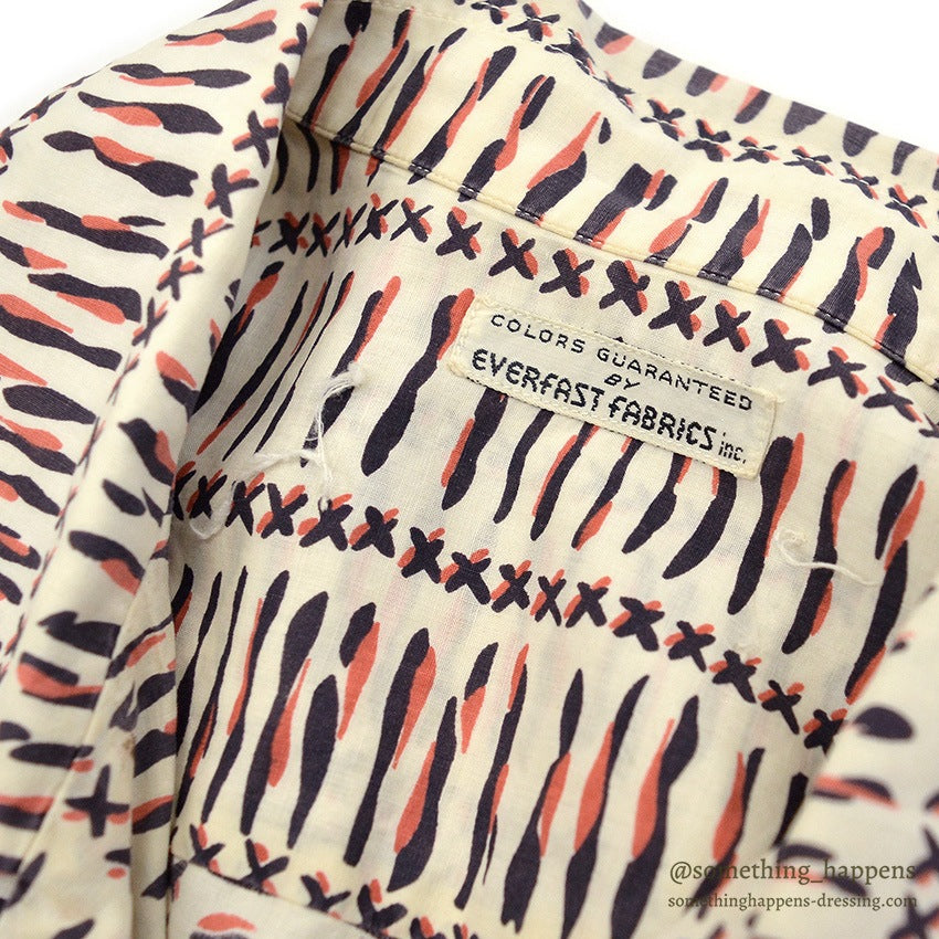 1950's GEOMETRIC PATTERN RAYON SHIRT...