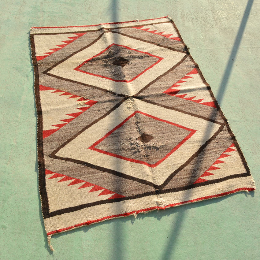 ~1930's Navajo Rug 'Eye dazzler' 1... 104cm x 140cm