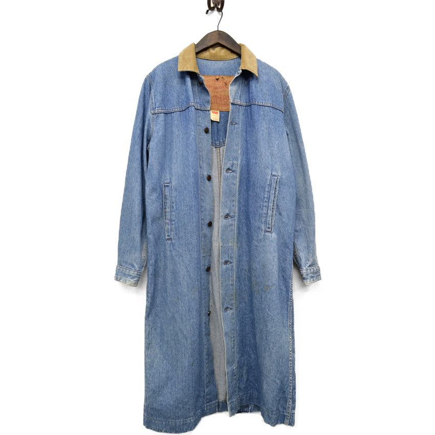 80's Levi's 'Oversized Patch' Denim Coat... S