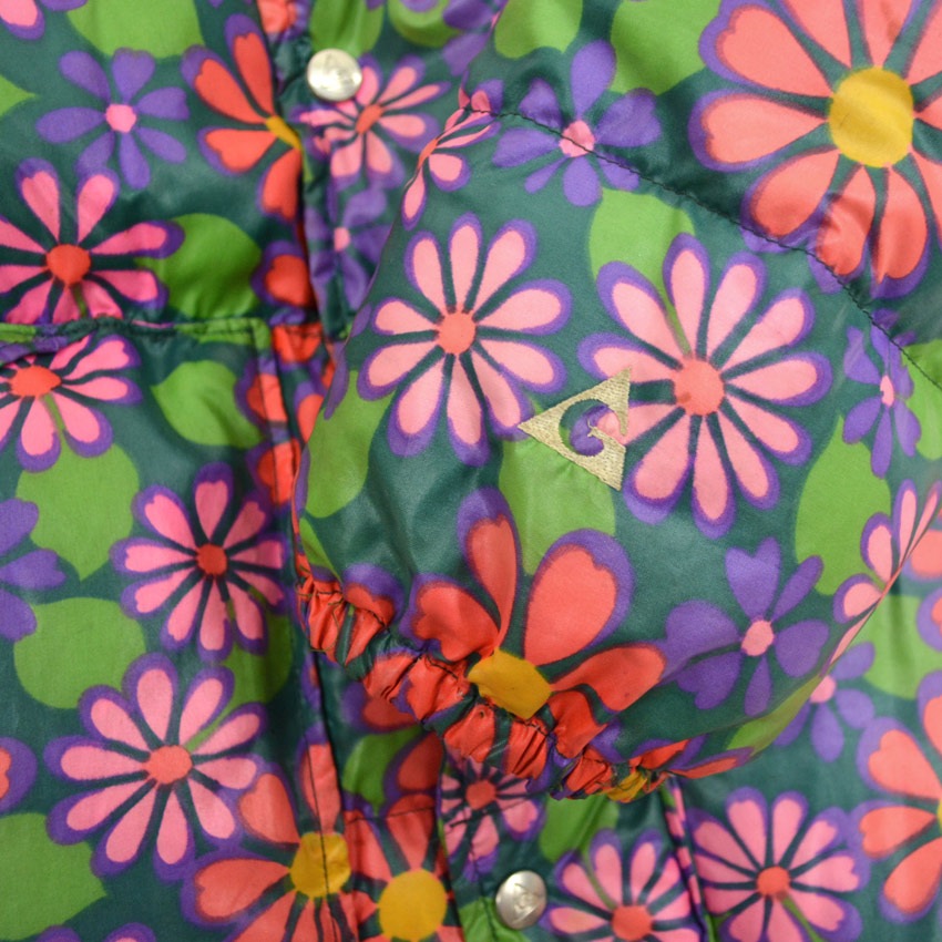 1970's GERRY HIPPIE FLOWER PATTERN ALL OVER PRINT DOWN JACKET...
