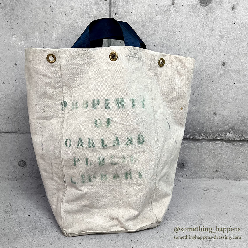 c.1960's PROPERTY OF OAKLAND PUBLIC LIBRARY CANVAS BAG...