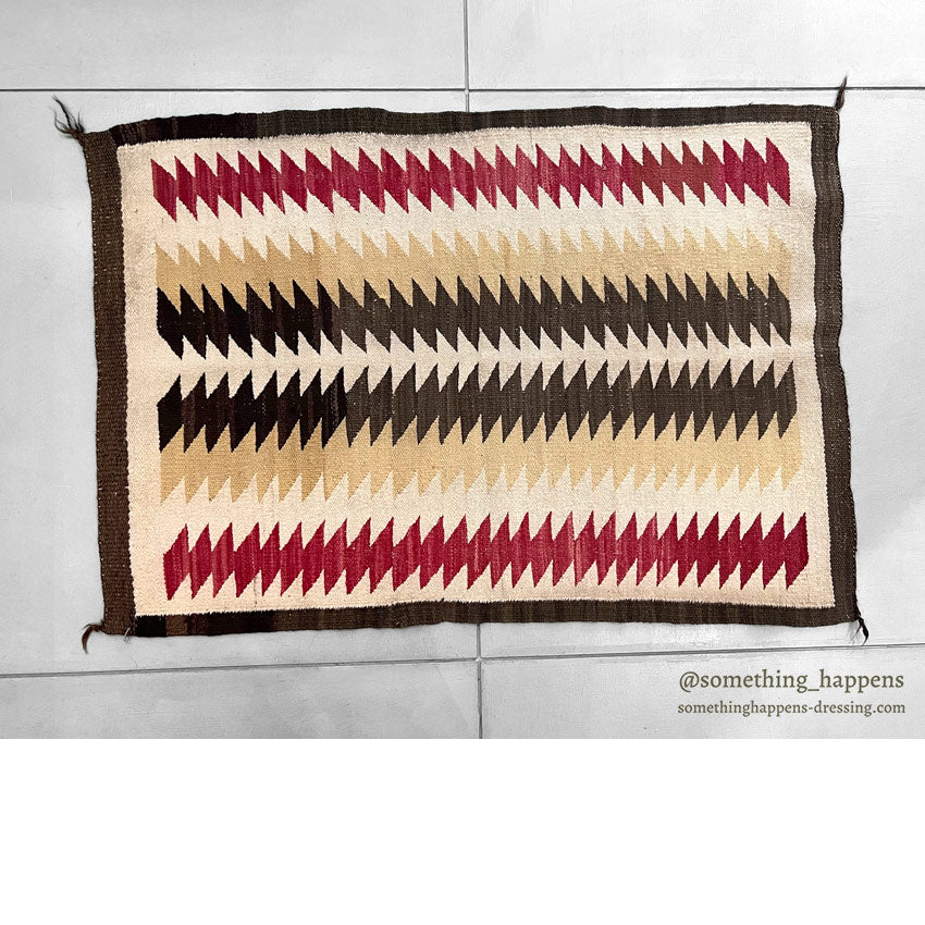 c.1940's NAVAJO RUG ZIGZAG PATTERN... 120cm/84cm