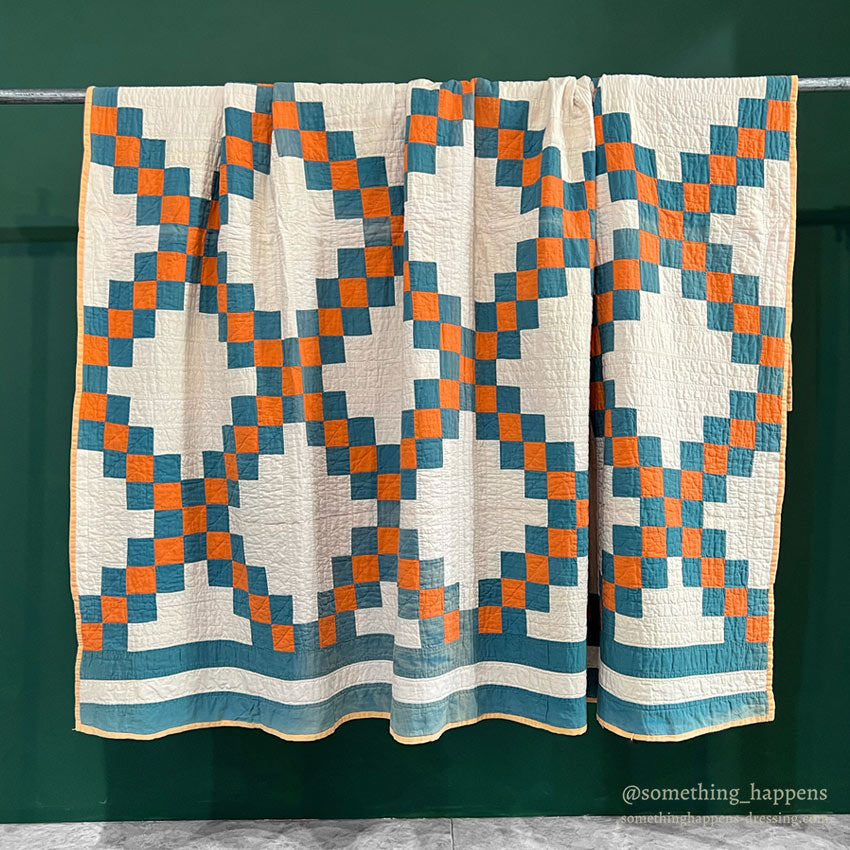 c.1950's IRISH CHAIN ​​PATCHWORK QUILT... 210cm/190cm