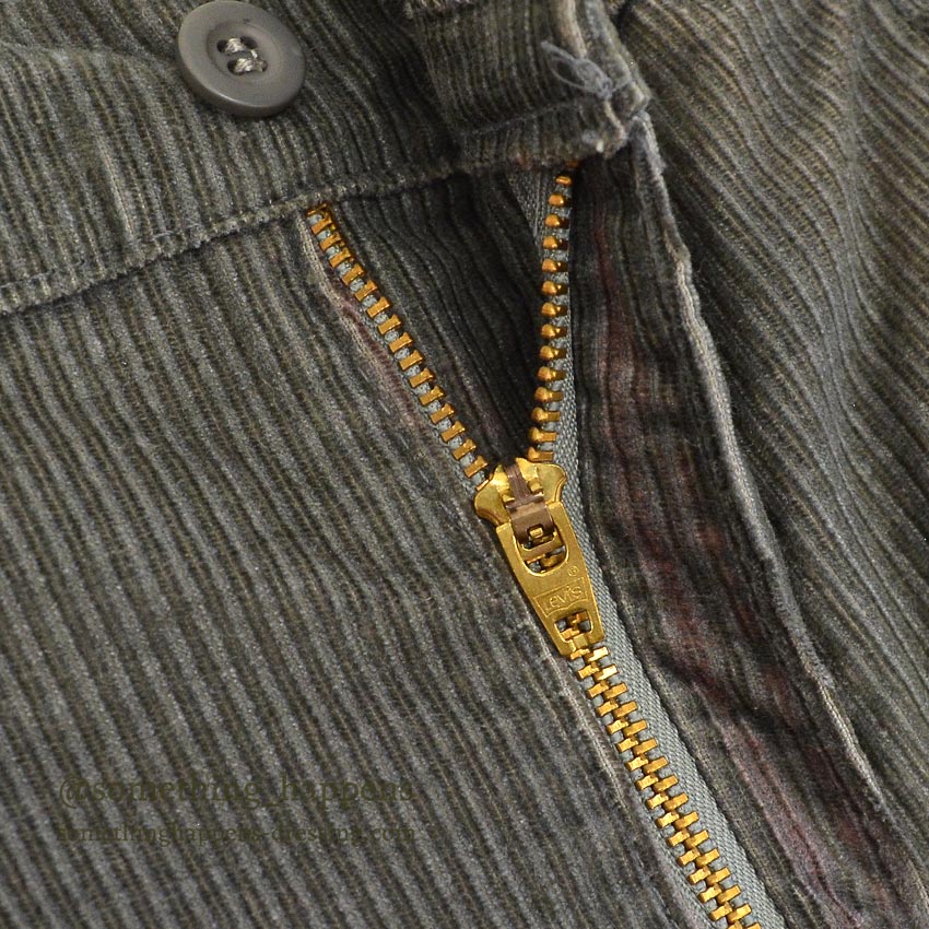 1980's LEVI'S 559-1957 SILVER LABEL CORDUROY PANTS... W33/L34