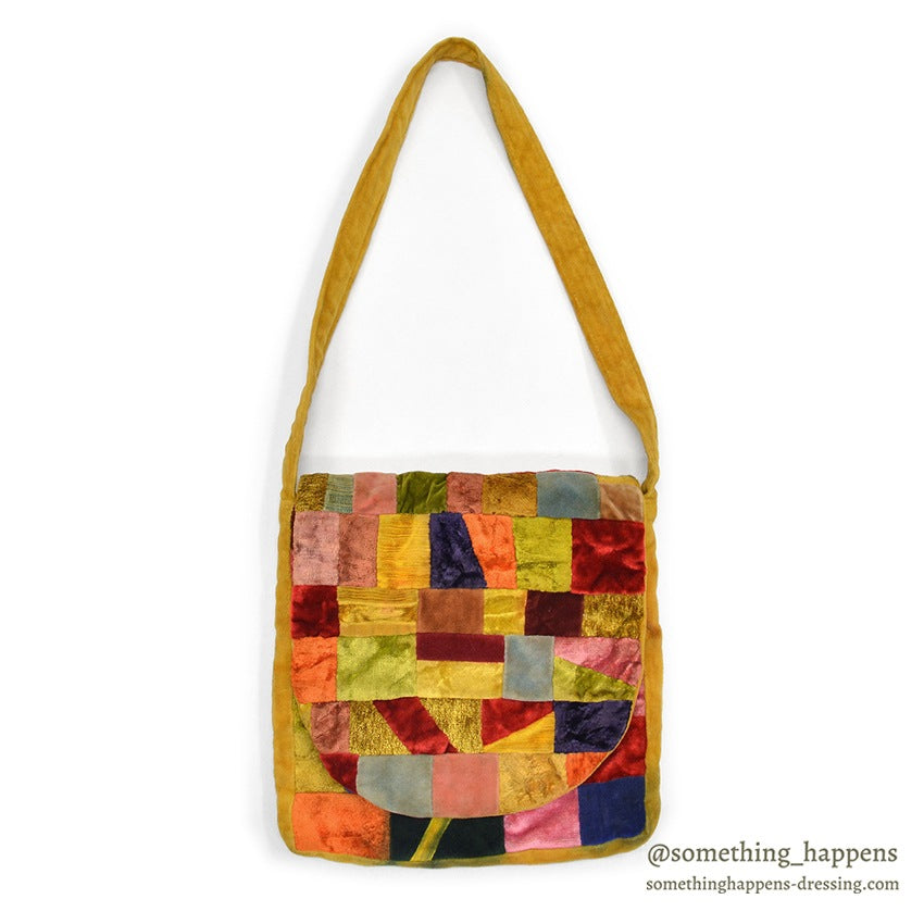 1970's PATCHWORK QUILT VELOR BAG...