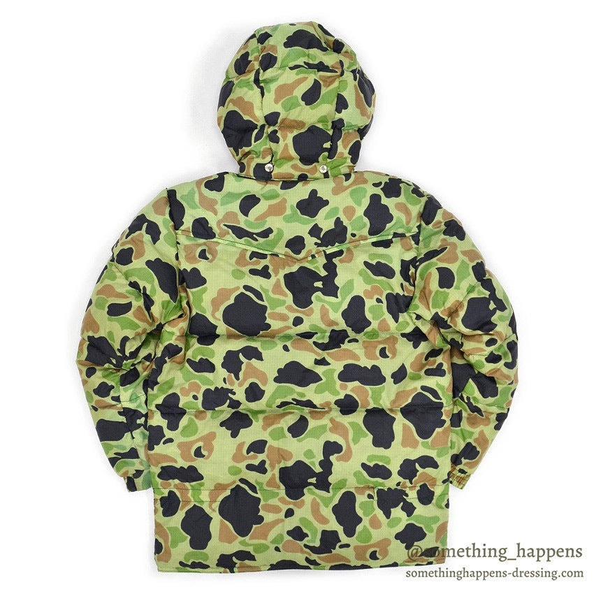 ~1980's TOUCH DOWN DUCK HUNTER CAMO REVERSIBLE DOWN JACKET...S