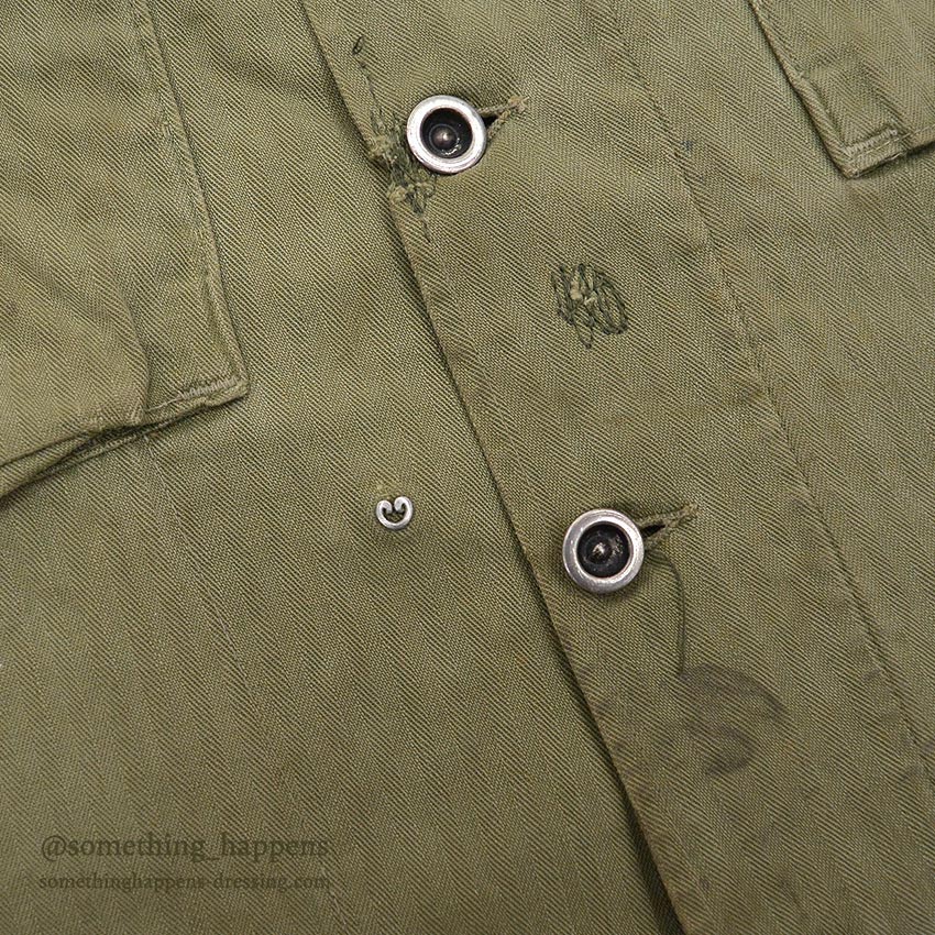 1940's U.S.ARMY WW2 M-43 HBT JACKET / UNUSUAL METAL BUTTON ... 38R