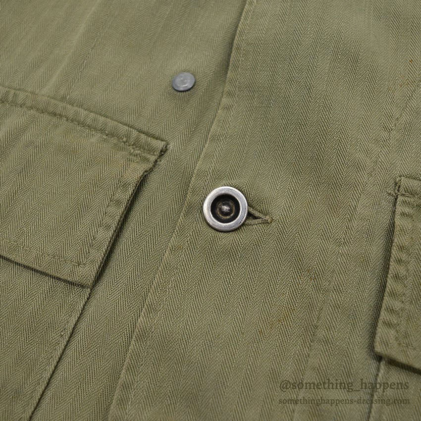 1940's U.S.ARMY WW2 M-43 HBT JACKET / UNUSUAL METAL BUTTON ... 38R