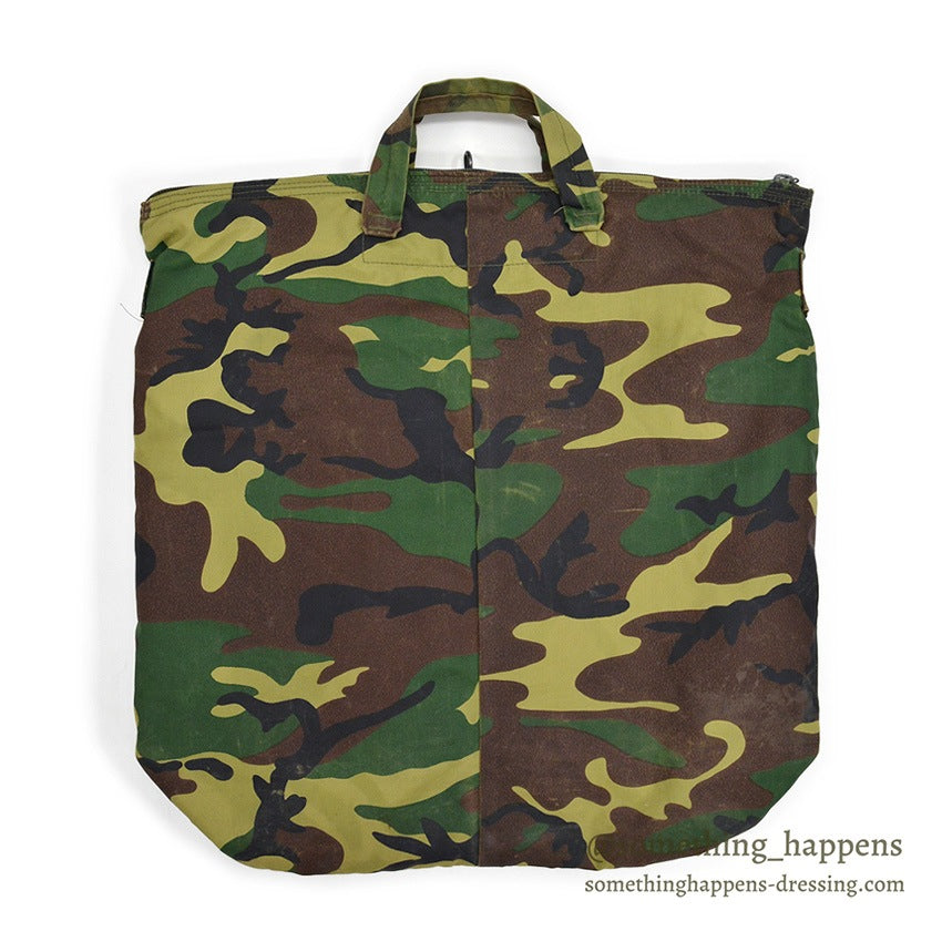 WOODLAND CAMO PATTERN FLYER'S HELMET BAG...
