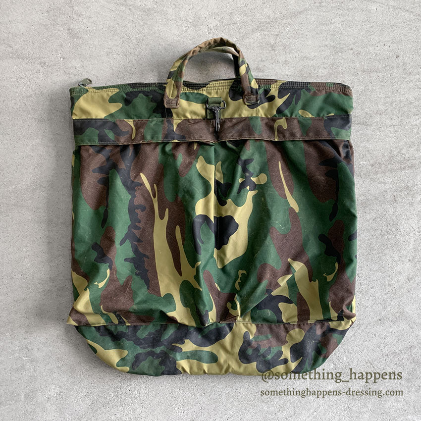 WOODLAND CAMO PATTERN FLYER'S HELMET BAG...