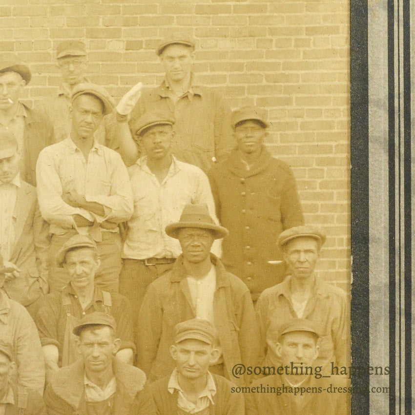 ANTIQUE WORKERS PHOTOGRAPH 1930. / ... 35cm/30cm